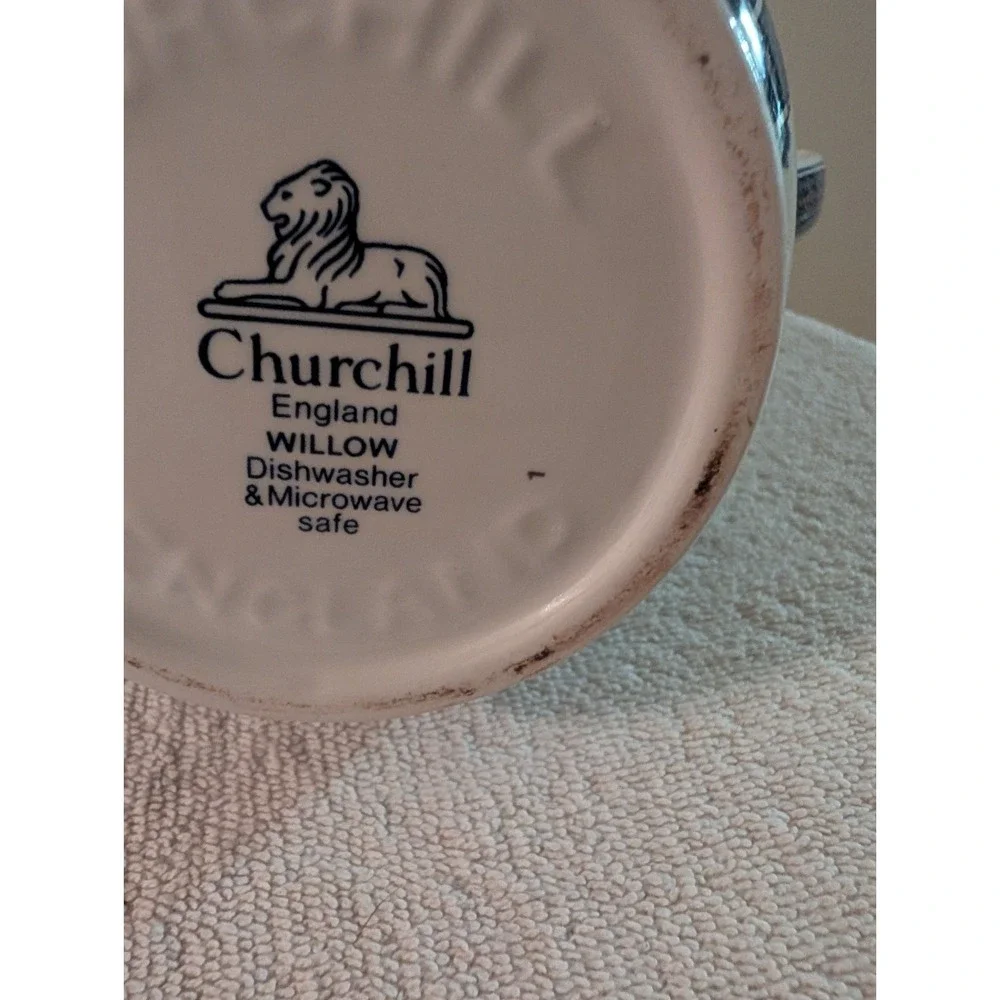 Vintage Churchill Blue & White Willow pattern Coffee Pot (B)